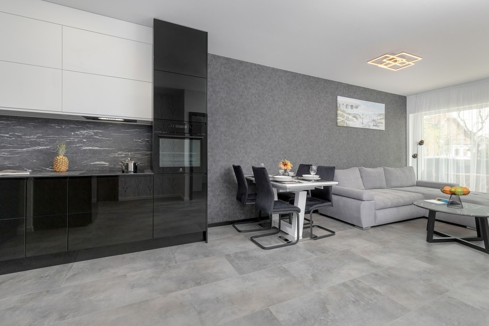 Apartment Close to the Beach by Renters
