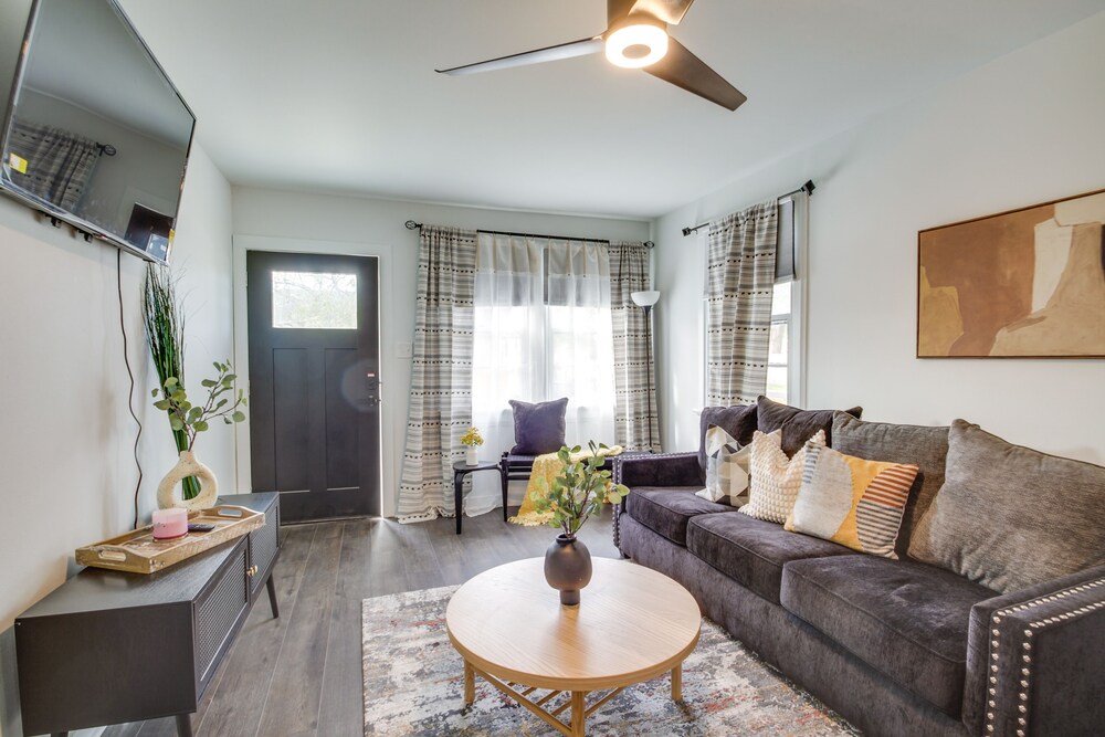 4 Mi to French Quarter: Walkable Apt w/ Yard