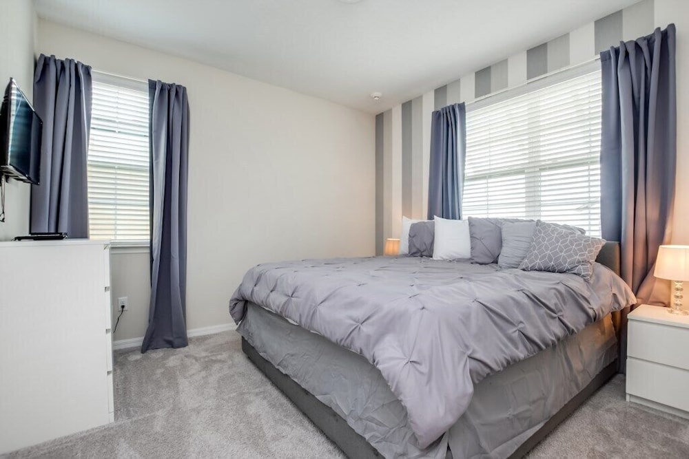 Solara Resort 9 Bedroom 6 Bathroom Resort Villa view 2