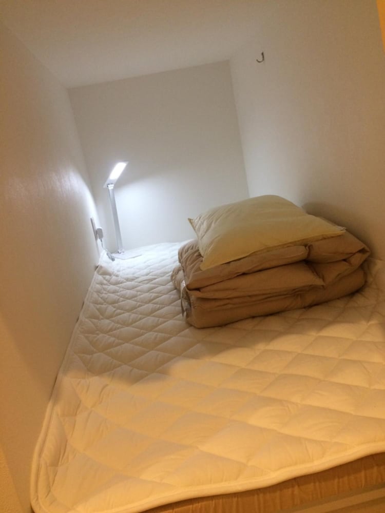 bnb+ Costelun Akiba - Hostel, Caters to Women