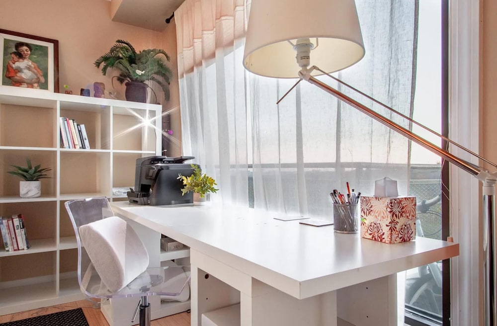 Gorgeous Rosslyn Penthouse w Views Free Parking Metro Subway, Photo 19