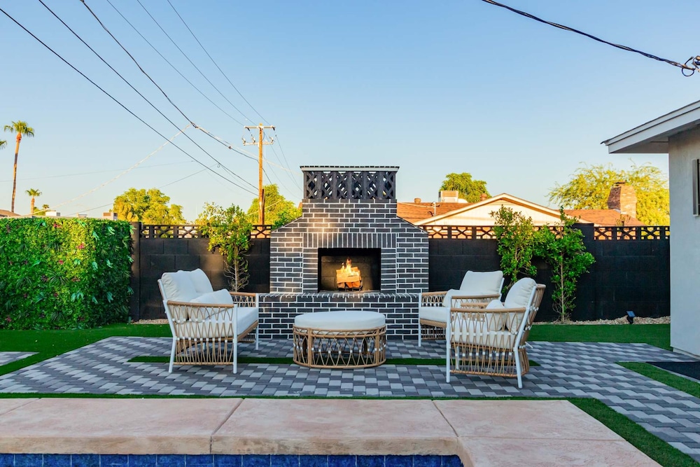 NEW The Kensington Custom Pool Al-fresco Living