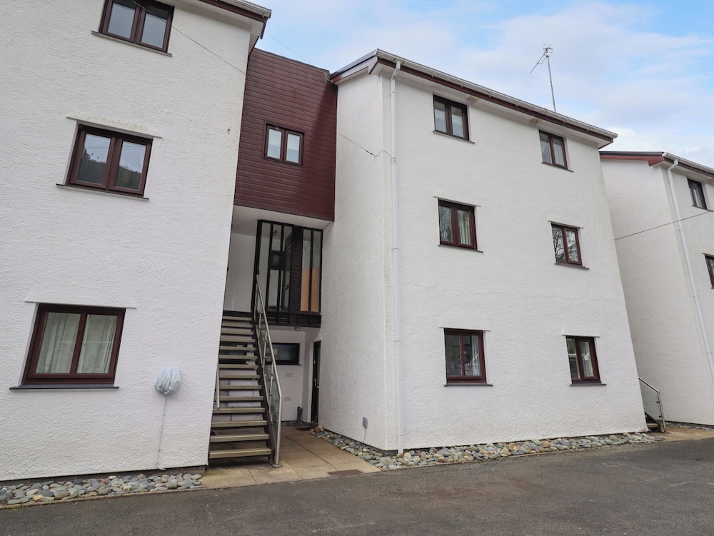 9 Oakley Wharf