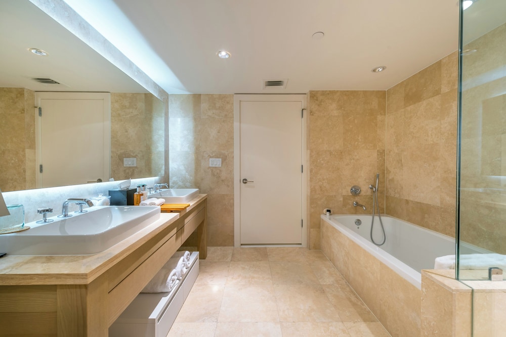 Luxury Vacation Rentals at 1 Hotel & Homes by LRMB