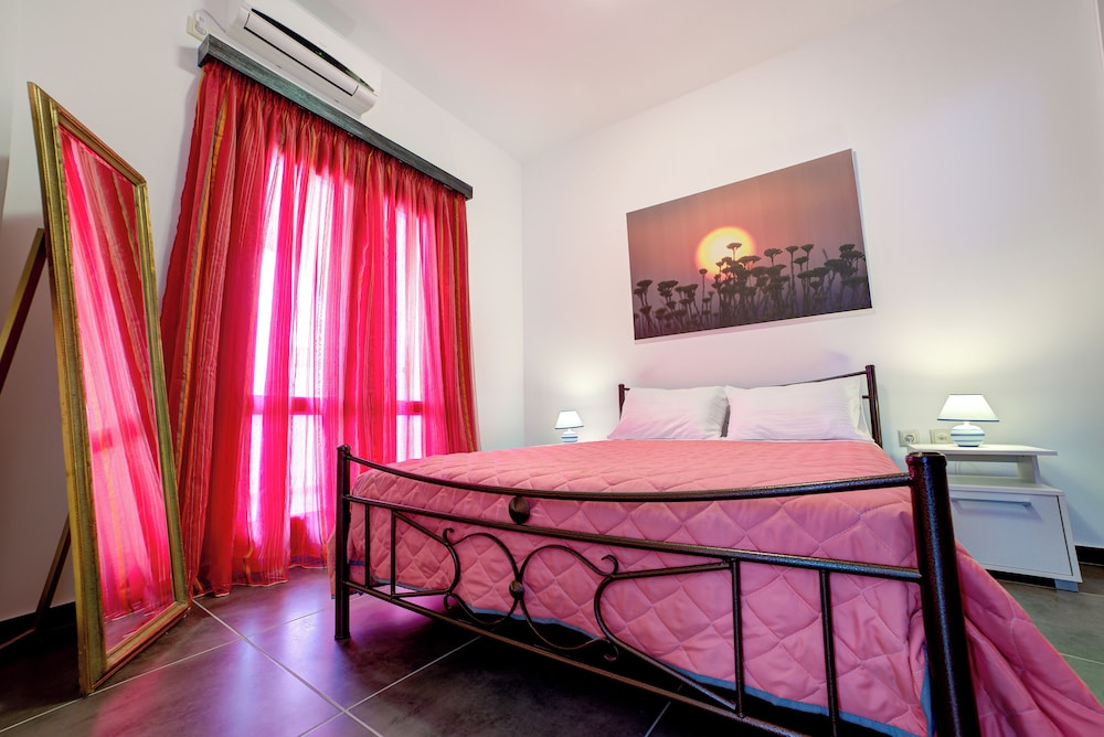ADELPHI APARTMENTS