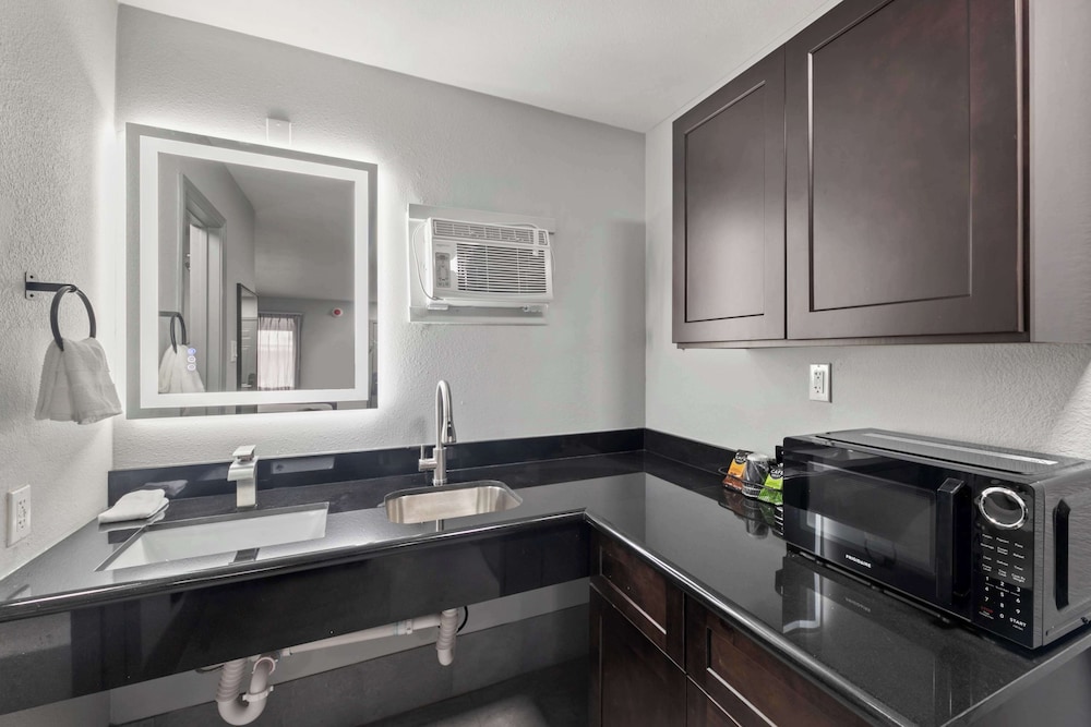 GuestHouse Extended Stay Laredo