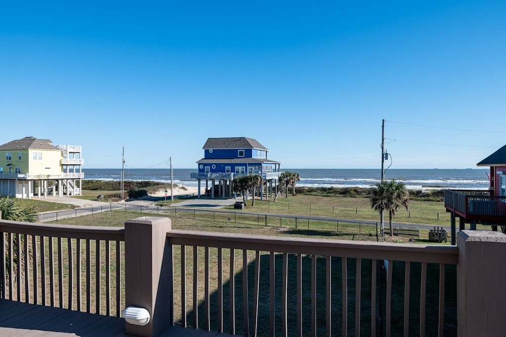 Deja View 3 Bedroom Home
