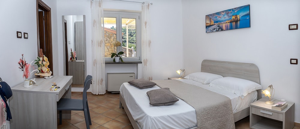 Villa Lions Rose in Sant Agata sui Due Golfi view 4