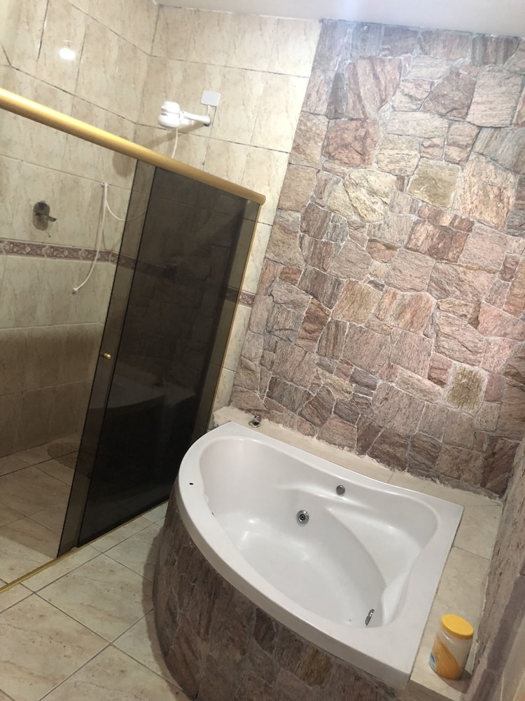 Brazil & France Hostel and House Inn