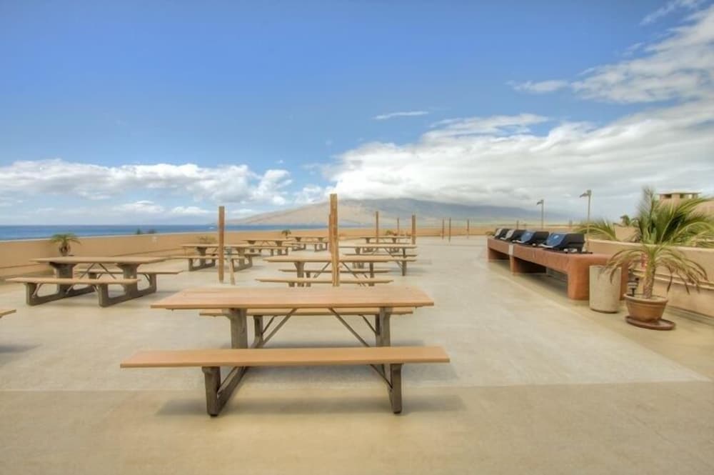 Menehune Shores 223 2 Bedroom Condo