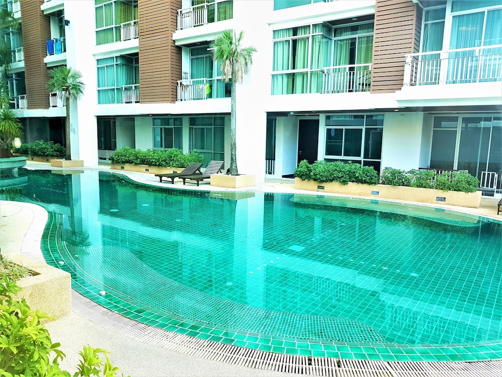 The Art Patong Beach by PHR