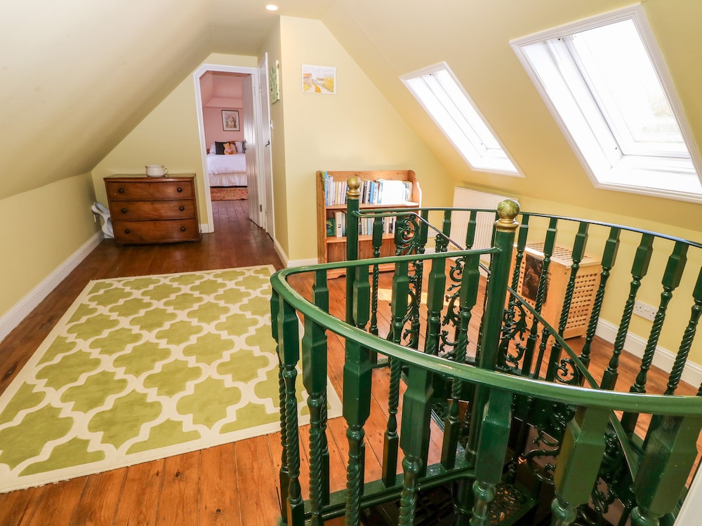 Ryde Vacations - The Coach House - Property Image 5