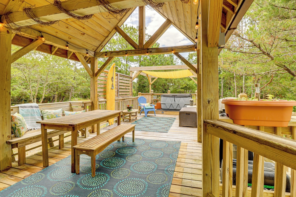 Hot Tub Haven: Creekside Cabin in Frisco!