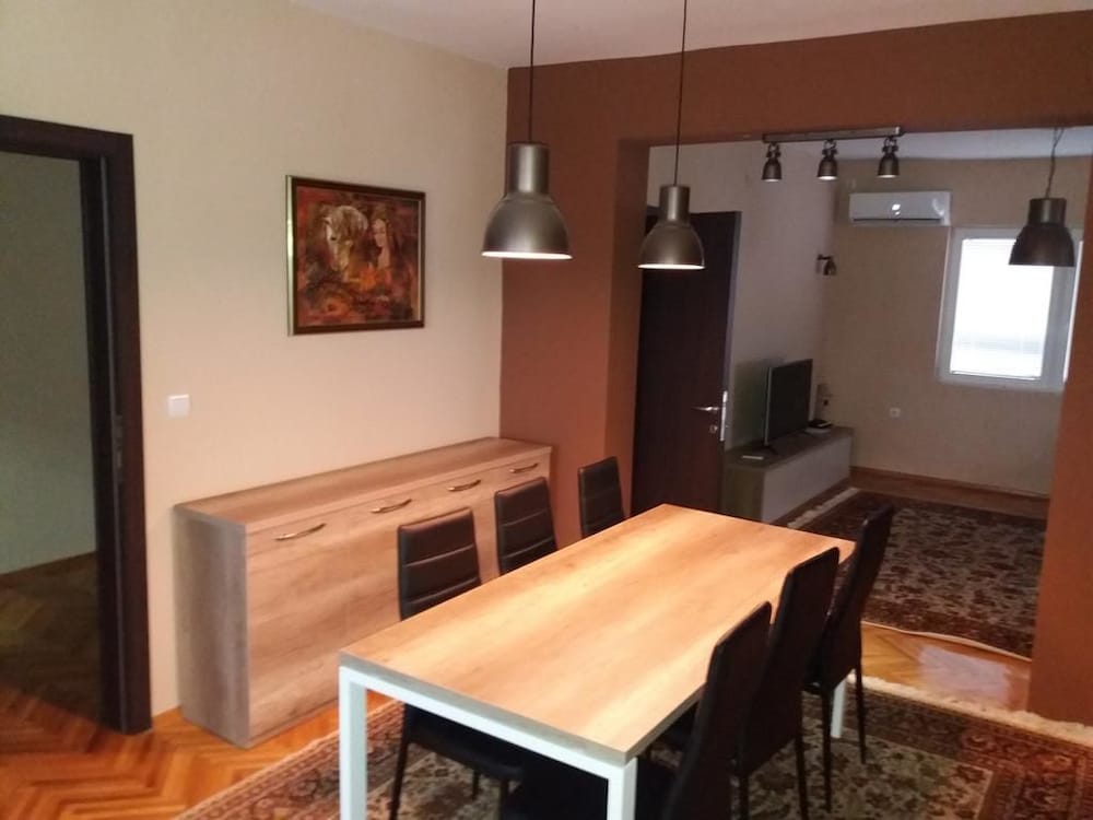 Grande House