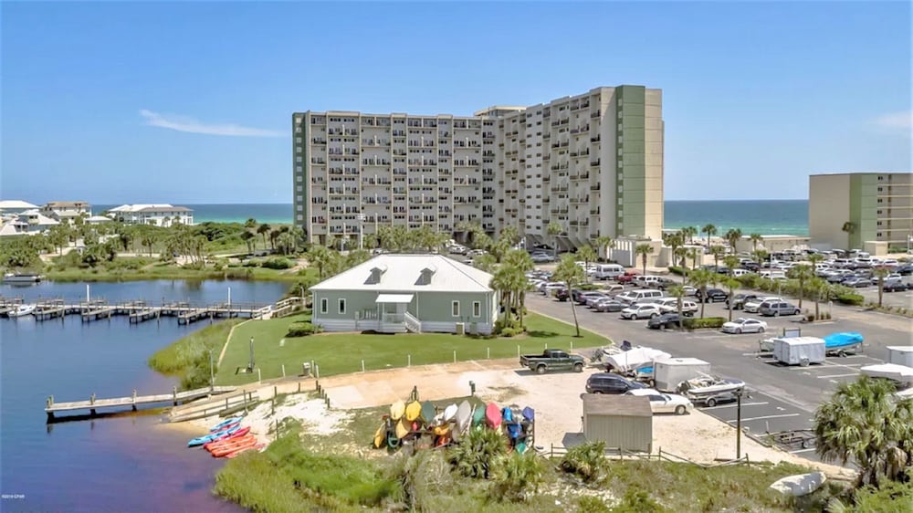 Pinnacle Port by Panhandle Getaways view 5