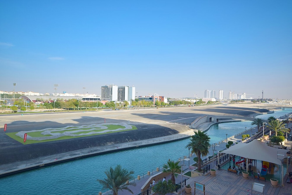 Canal Residence