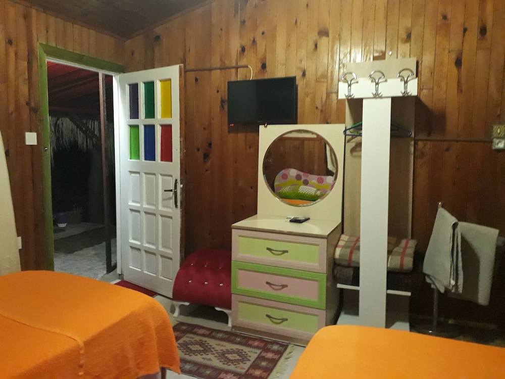 Side Tuana Garden Home