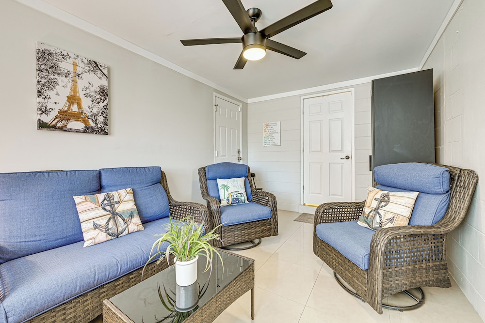 Home w/ Expansive Patio, 3 Mi to Busch Gardens!