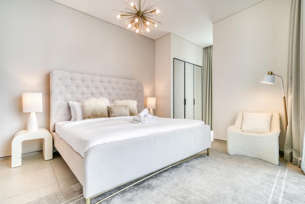 Cityscape and Majestic Retreat at Address JBR