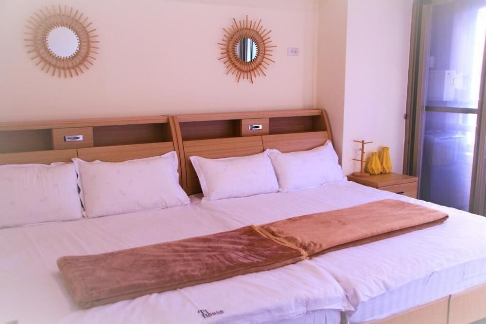 Hula Hotel - Hostel