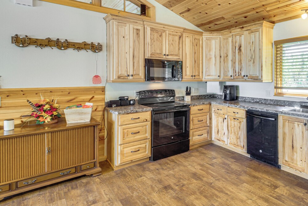 'long Lake Lodge' w/ Watercrafts & Fire Pits