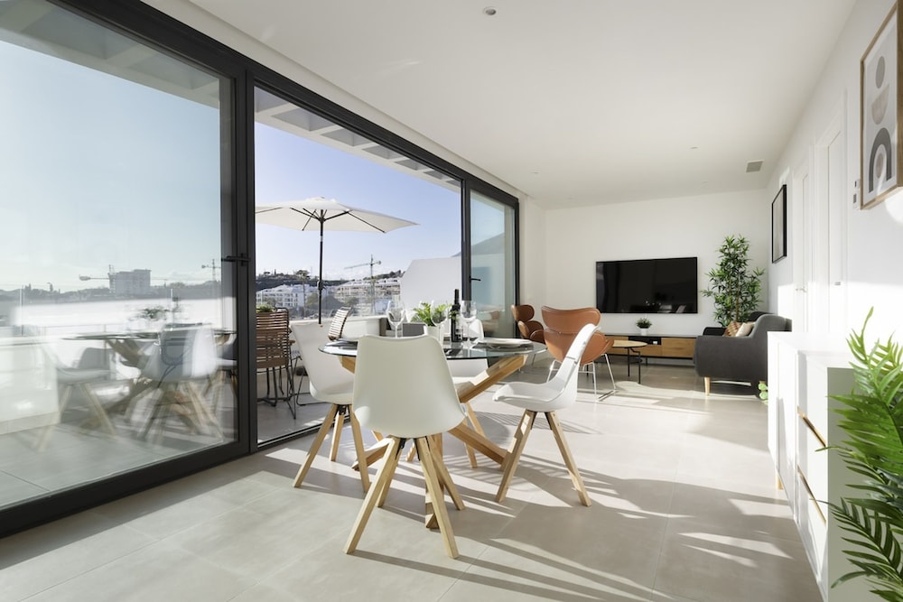 Sunset Top Floor Apartment Higueron