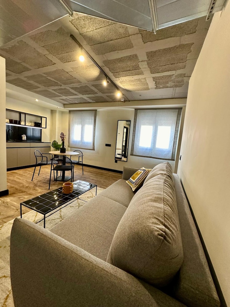 Holidays2Malaga Bubu Apartments