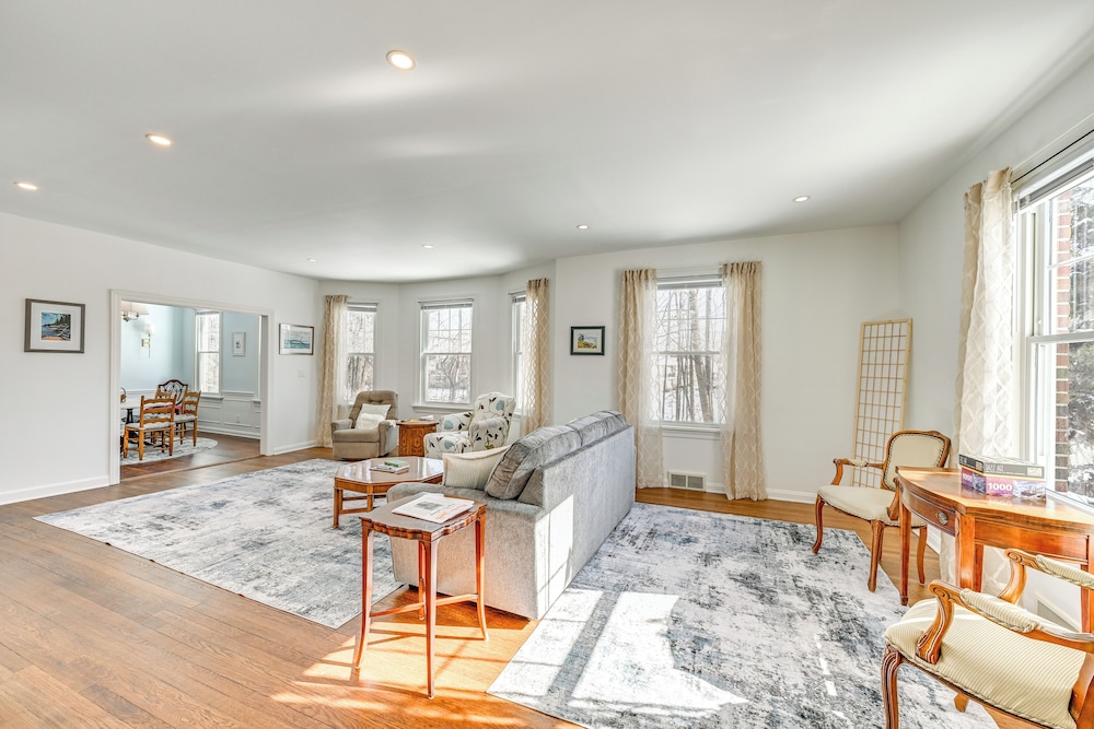 Bright Home Near Pine Lake w/ Deck & Yard