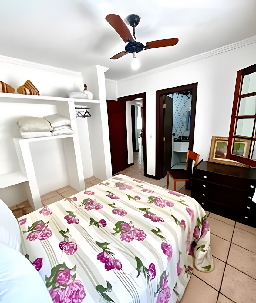 Casa com piscina em Acapulco Guarujá SP3