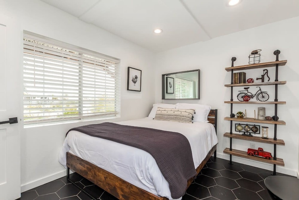 Sunburst Estate Htd Pool Putt Grn Sleeps 14
