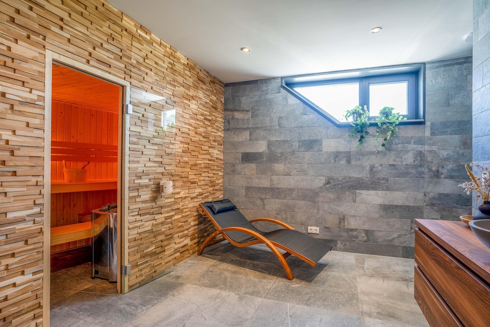 Modern, Luxurious and Sustainable Nature Villa