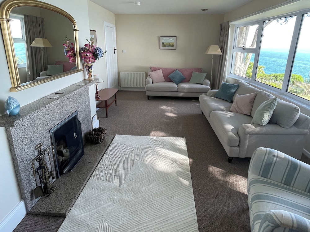 Rocklea Seaside Cottage