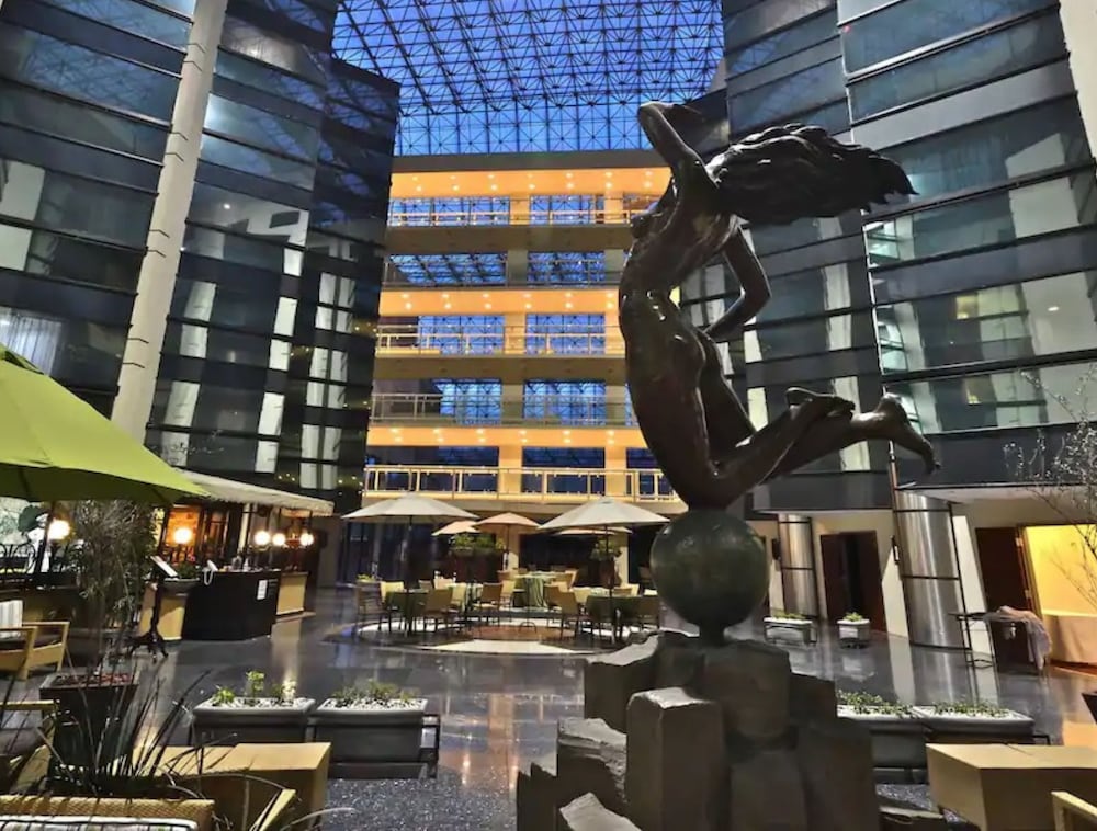 Hotel Misión Pachuca - Image 1