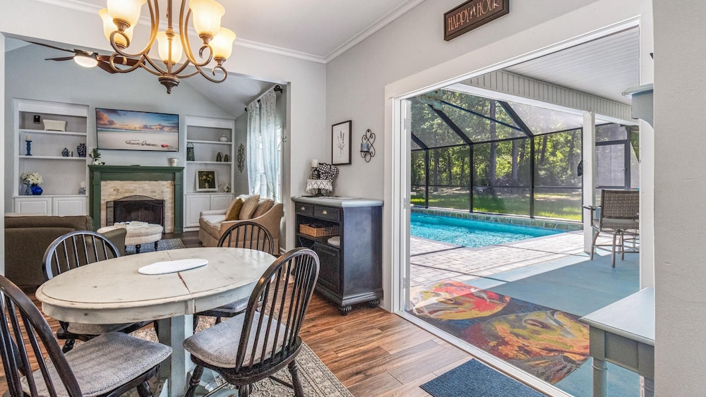 Southern Charm by Southern Vacation Rentals