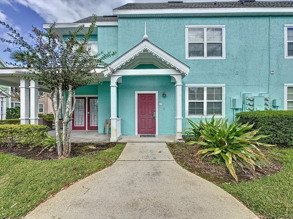 Two Bedroom Condo in Kissimmee near Disney 2 Condo