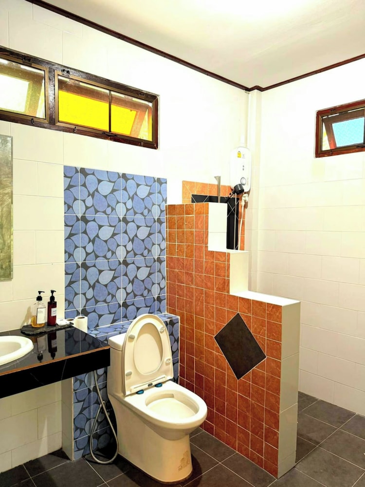 Bang Phra Resort Near Si Racha