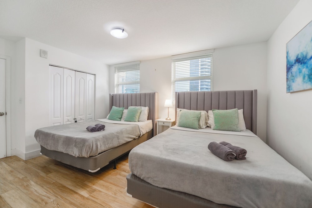 Chic Brickell Condos – Prime Location