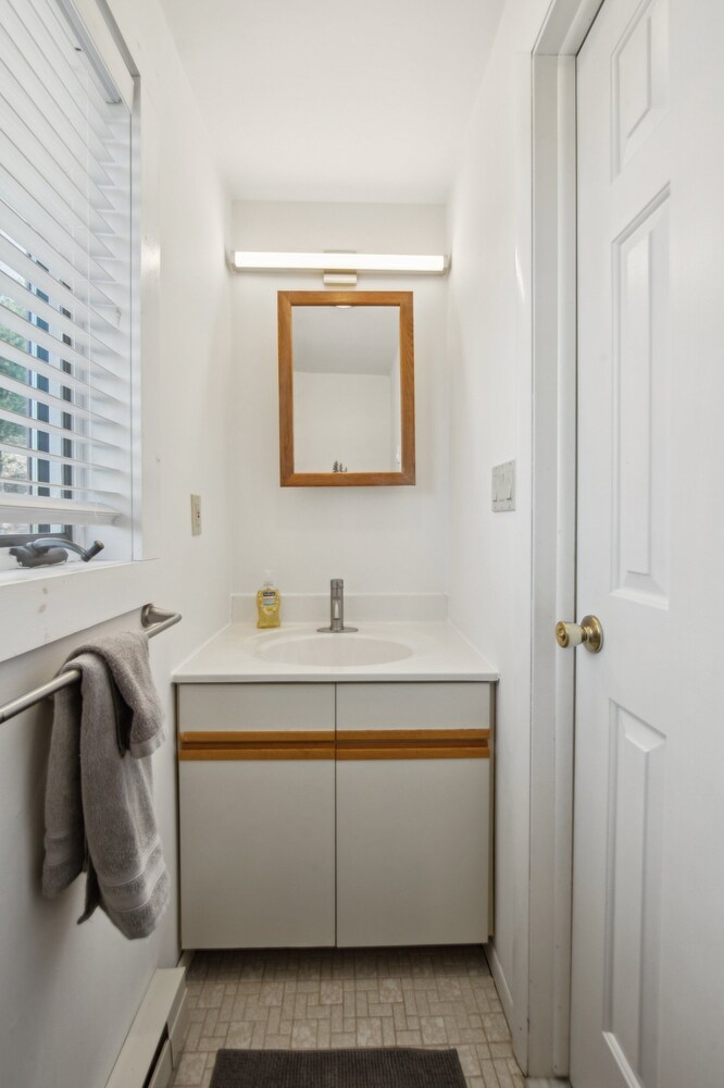 Sleeping Bear Cozy Corner End Unit 1 Bedroom Townhouse by The Summit at Gore Mountain
