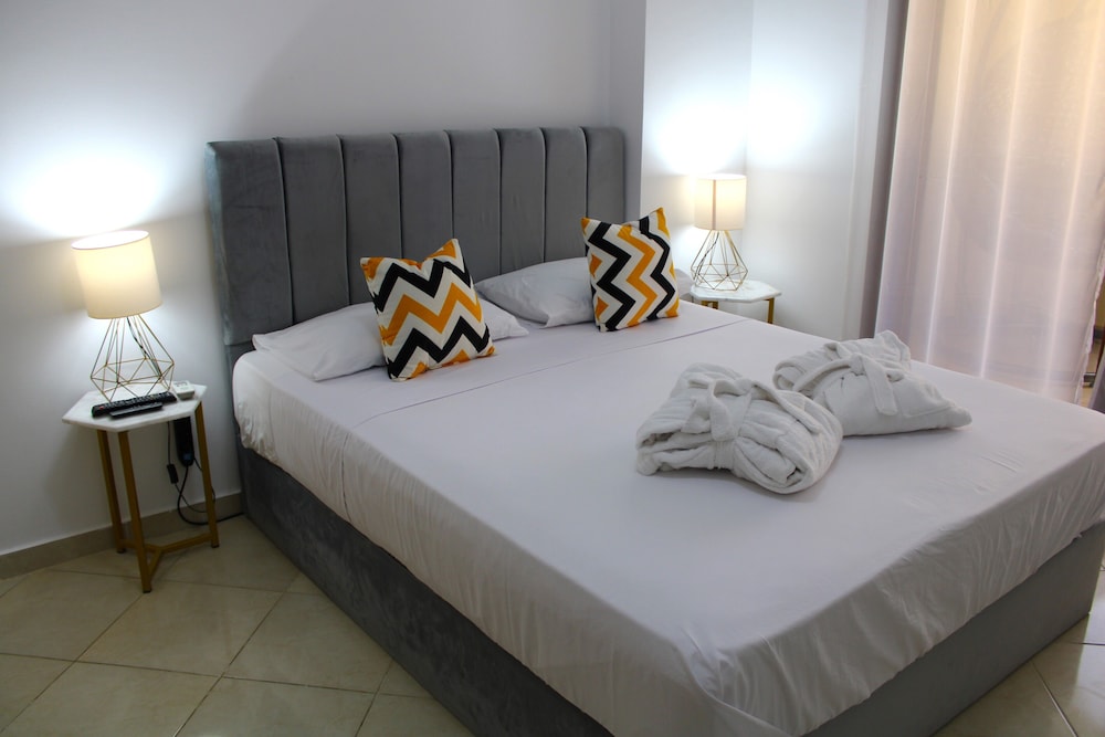 Beachfront in 5 Star Hotel With Reef Hurghada view 3