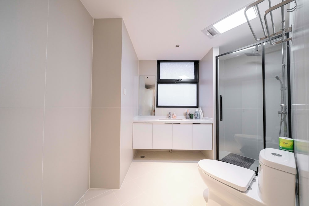 Book and Bed - Xujiahui