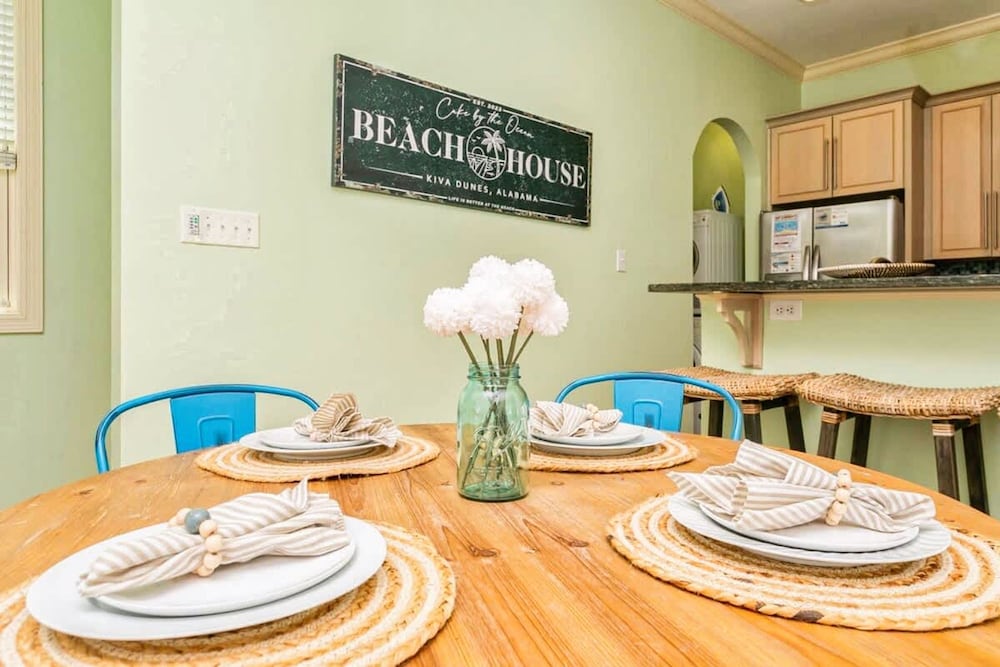 Gulf Shores Hideaway Walk to Waves Pool Golf Views
