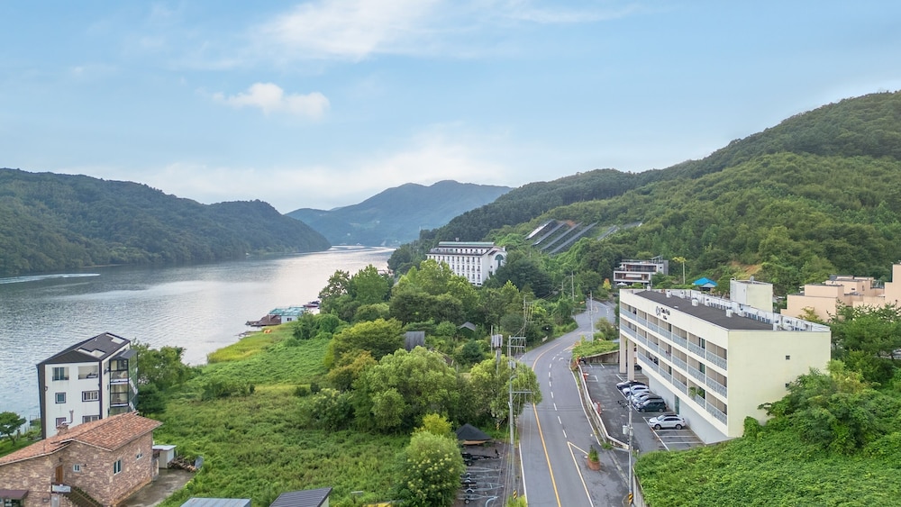 Gapyeong Club Fish Villas Pension view 4