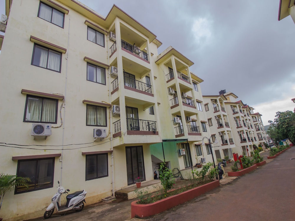 OYO 16780 Home 2BHK with Pool Assagaon