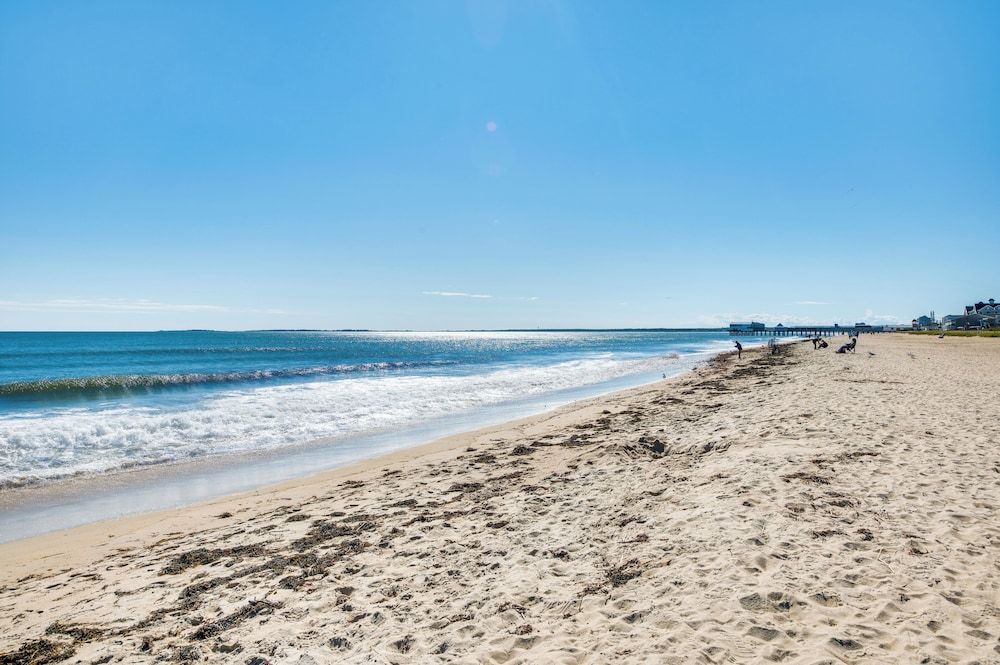 'beachfront 15' Condo on Old Orchard Beach
