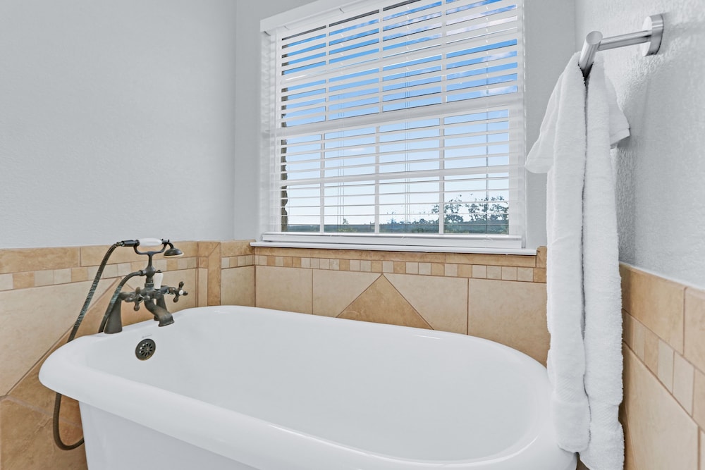 6A Ranch Luxury Meets Country!