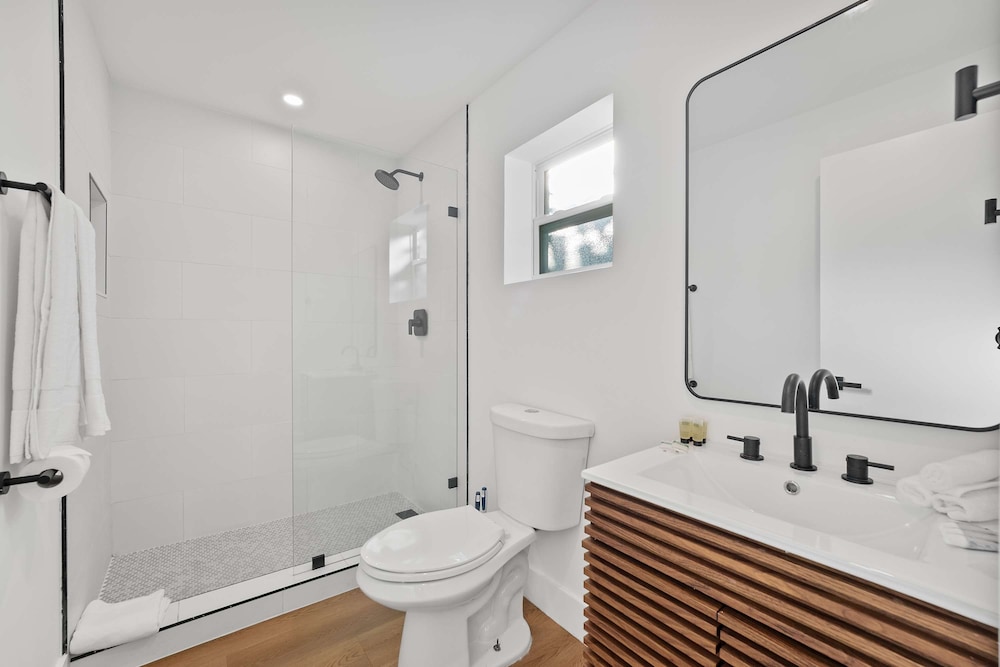 921 Apartment 4 in Fort Lauderdale