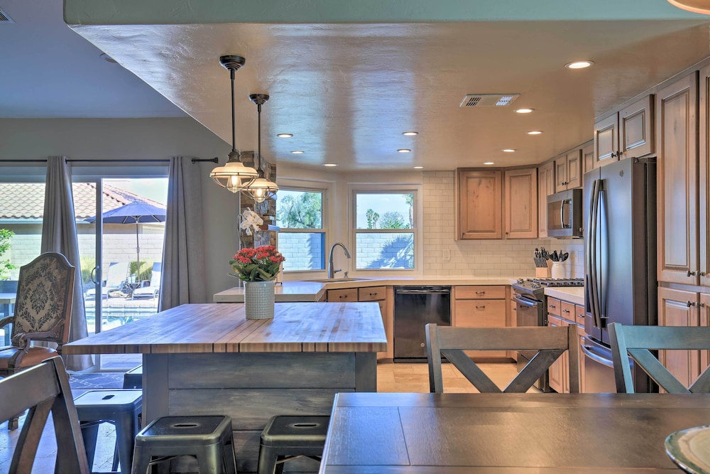 Indian Wells Retreat w/ Pool, Near Tennis Garden view 5