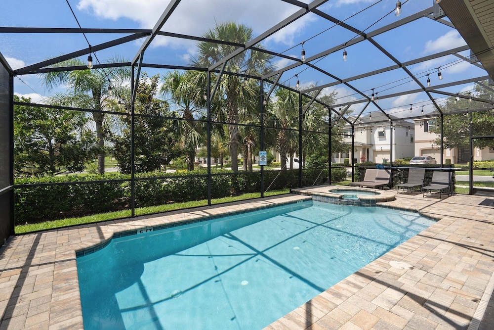 9001 Sunshine Ridge Loop