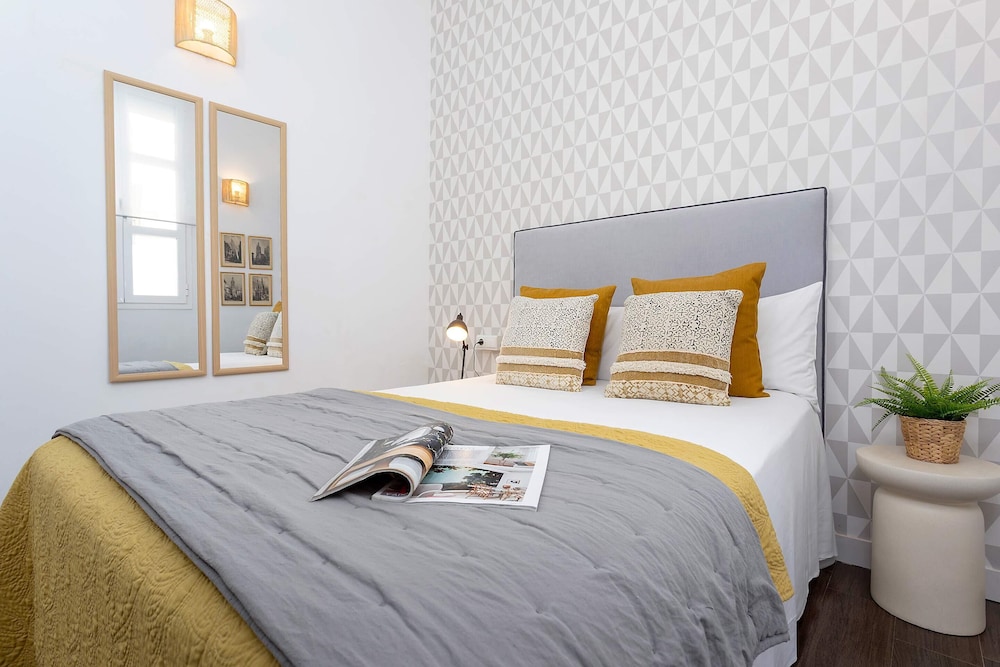 Wonderful Duplex Located in the Center of Malaga. Larios II