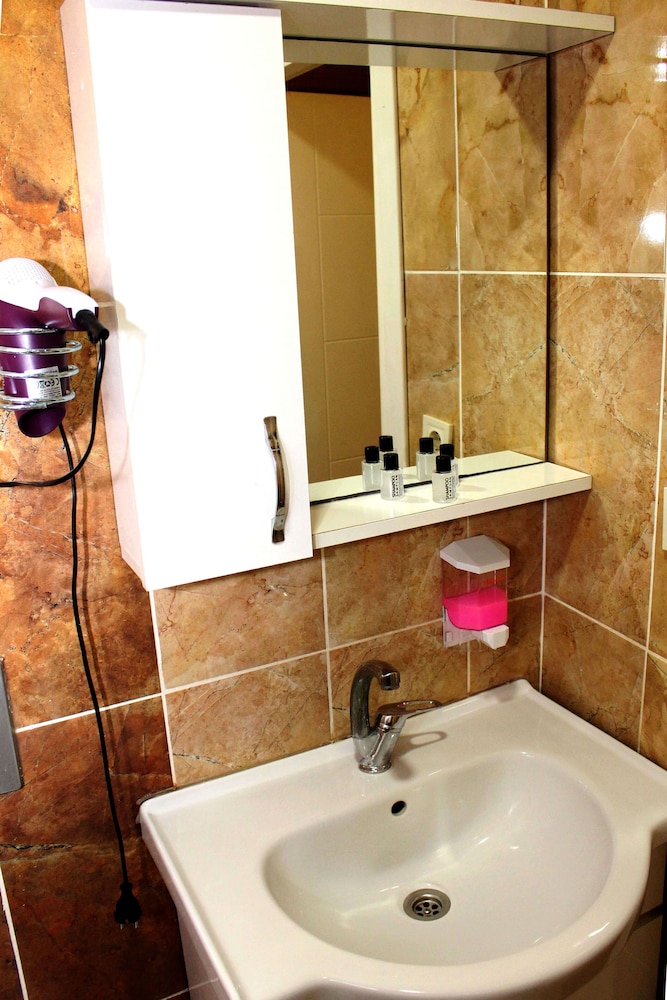 Big Life Otel - Image 71